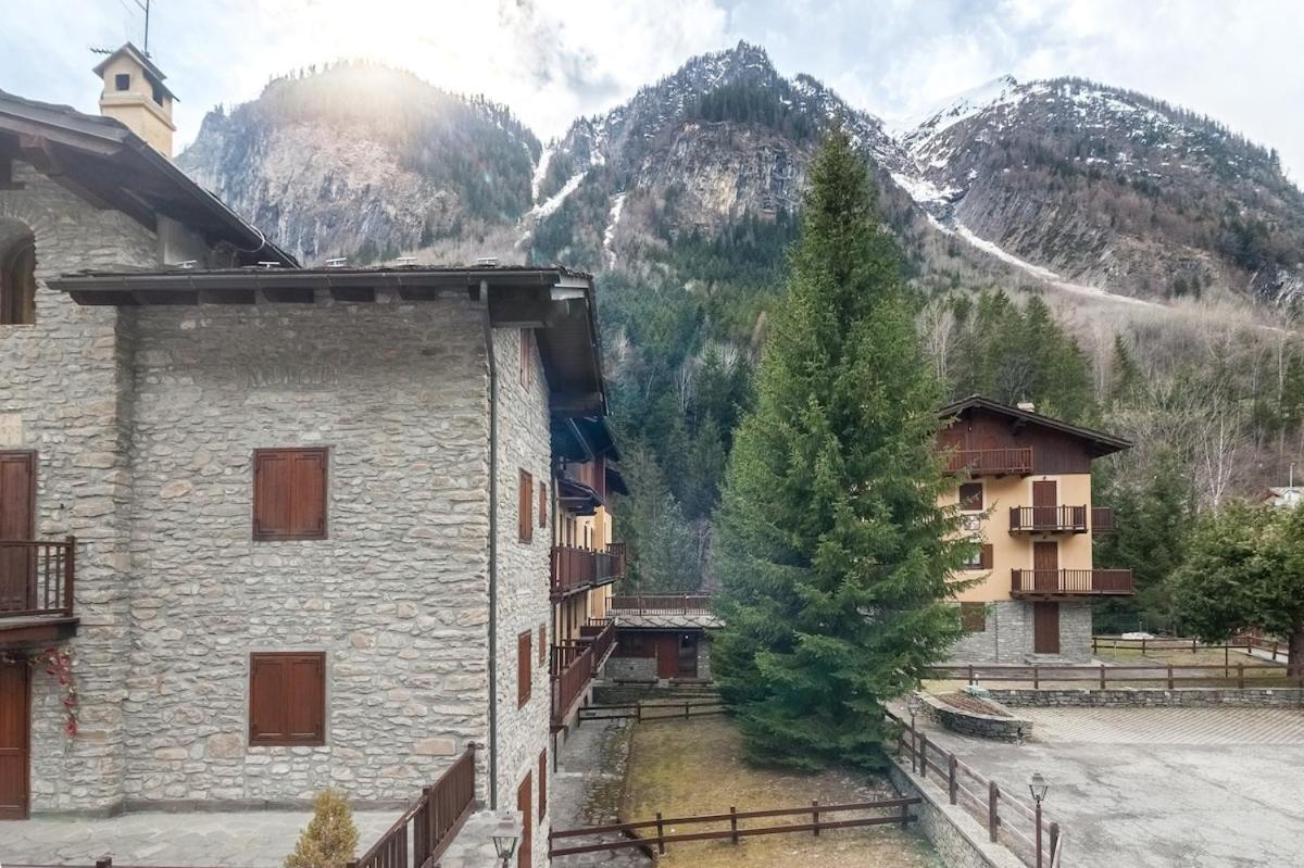 10 Min. Da Courmayeur Elegante Appartamento Pré-Saint-Didier Eksteriør bilde